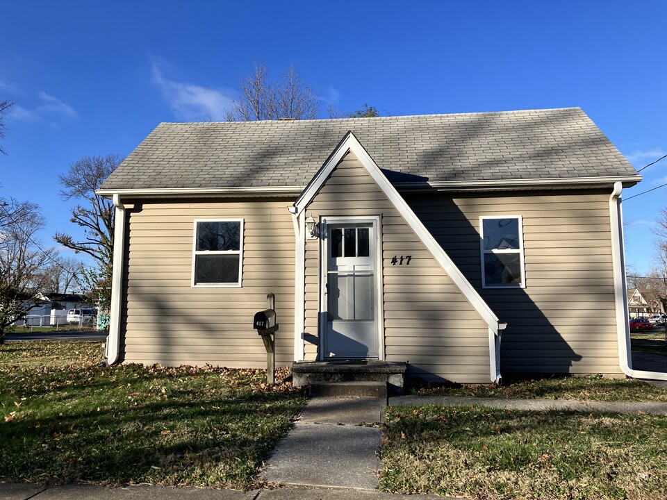 417 N Hesperia St in Collinsville, IL - Building Photo