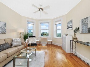 125 Park Dr in Boston, MA - Building Photo - Building Photo