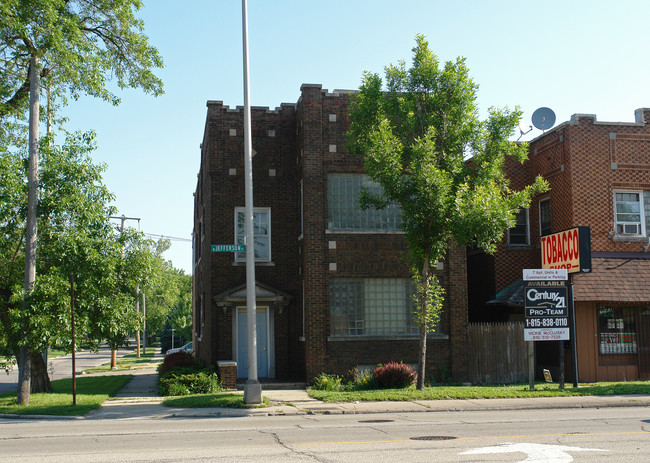 825 W Jefferson St in Joliet, IL - Building Photo - Building Photo