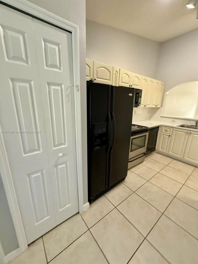 2930 SE 13th Ave in Homestead, FL - Building Photo - Building Photo