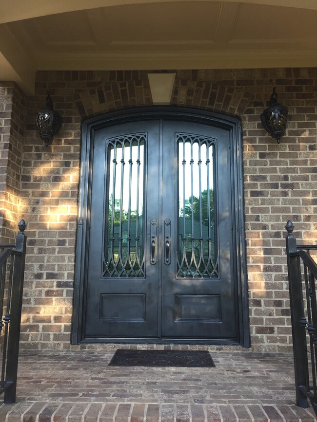 property at 5000 Wildeoak Trail
