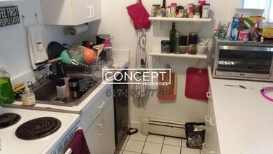 61 S Huntington Ave, Unit 103 in Boston, MA - Foto de edificio - Building Photo