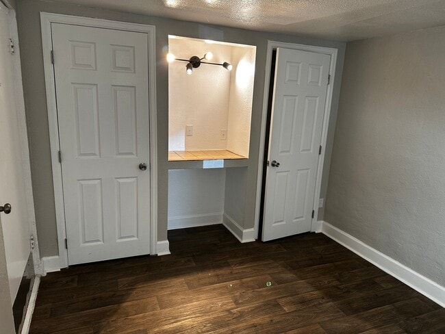 4065 S Bannock St, Unit B in Englewood, CO - Building Photo - Building Photo