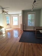 2508 N Kedzie Blvd, Unit 2508-1 in Chicago, IL - Building Photo - Building Photo