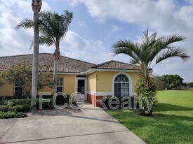 2173 Mystic Ring Loop in Kissimmee, FL - Building Photo