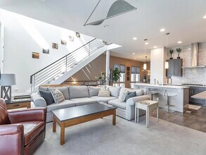 1962 W 67th Pl in Denver, CO - Foto de edificio - Building Photo