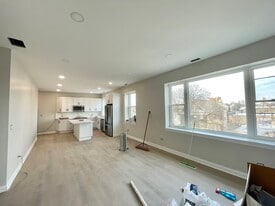 3600 W 26th St, Unit 2E in Chicago, IL - Building Photo