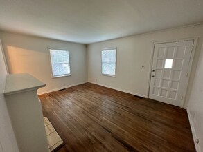 1338 S Pittsburg Ave in Tulsa, OK - Foto de edificio - Building Photo