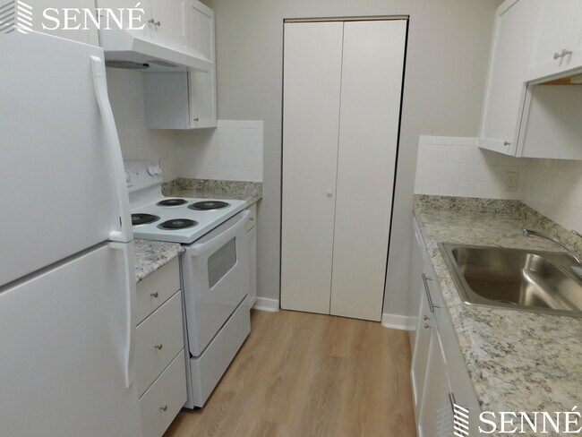 218 Thorndike St, Unit 217-303 in Cambridge, MA - Building Photo - Building Photo