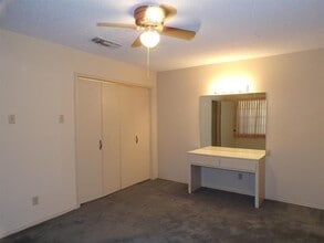 151 Riverside Dr in Kingsland, TX - Building Photo - Building Photo