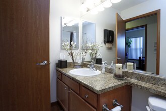 Viewpoint in Seatac, WA - Building Photo - Interior Photo