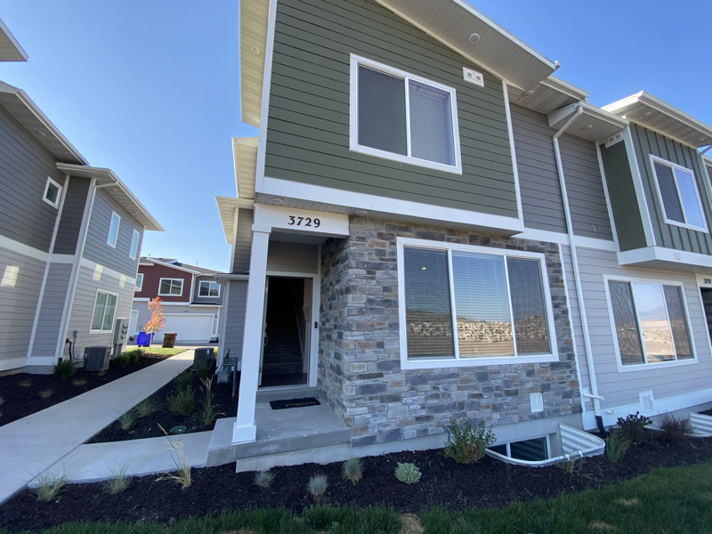 3729 Soft Whisper Wy in Herriman, UT - Building Photo