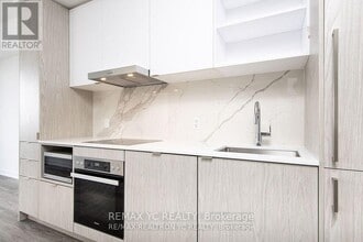 55 Cooper St in Toronto, ON - Building Photo - Building Photo