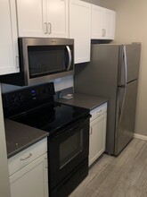 511 Aurora Ave in Naperville, IL - Building Photo - Building Photo