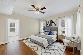 5104 Mission Ave in Dallas, TX - Foto de edificio - Building Photo