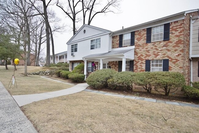 property at 292 Parkside Dr