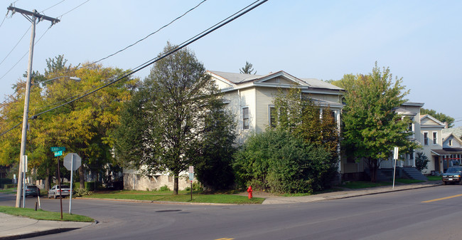 1001-1011 Lodi St in Syracuse, NY - Foto de edificio - Building Photo