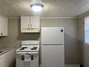 209 Johnson St in Fayetteville, NC - Building Photo - Building Photo