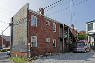 1500 W Leigh St in Richmond, VA - Foto de edificio - Building Photo