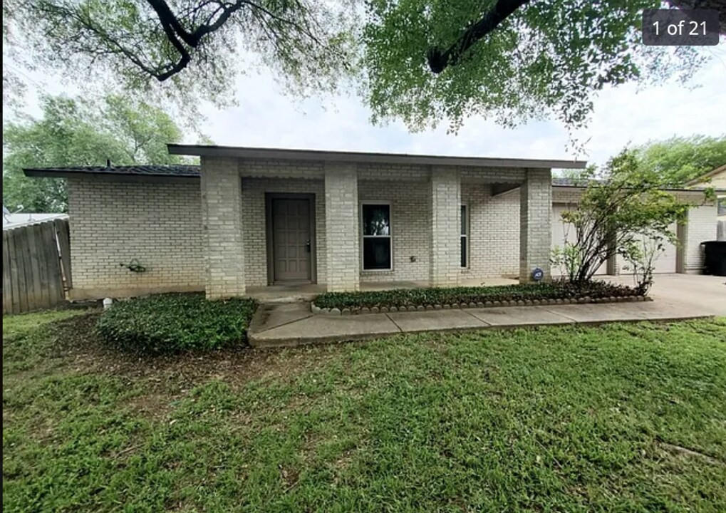 13406 Los Indios-Unit -Unit 1 Master in San Antonio, TX - Foto de edificio