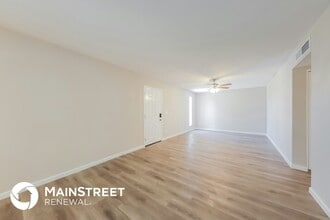 4322 E Saint Catherine Ave in Phoenix, AZ - Foto de edificio - Building Photo