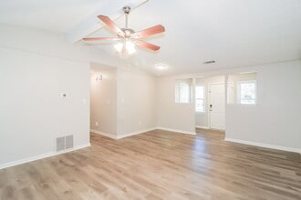 4741 Cedar Lake Dr SE in Conyers, GA - Building Photo - Building Photo