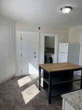 162 College St in Middletown, CT - Building Photo - Building Photo