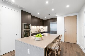 501 West Ave in Austin, TX - Building Photo - Building Photo