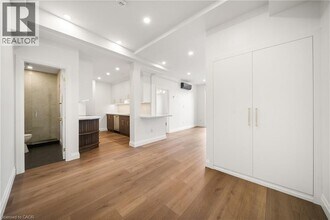 153 Main St E in Milton, ON - Building Photo - Building Photo