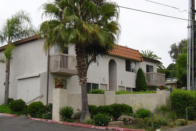 Solana Valley Apartments in Solana Beach, CA - Building Photo - Building Photo