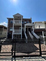 25-10 94th St in Queens, NY - Building Photo