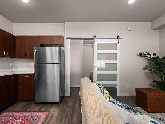 property at 619 E Eighth St