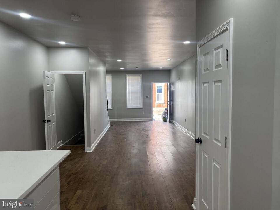 1222 W Atlantic St in Philadelphia, PA - Building Photo