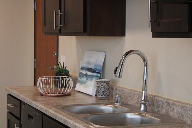 Commons at St Anthonys in Amarillo, TX - Foto de edificio - Building Photo