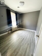 102 Dalewood Ave in Hamilton, ON - Building Photo - Building Photo
