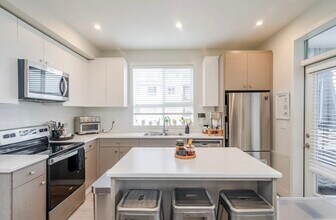 1516 Mccallum Rd in Abbotsford, BC - Building Photo - Building Photo
