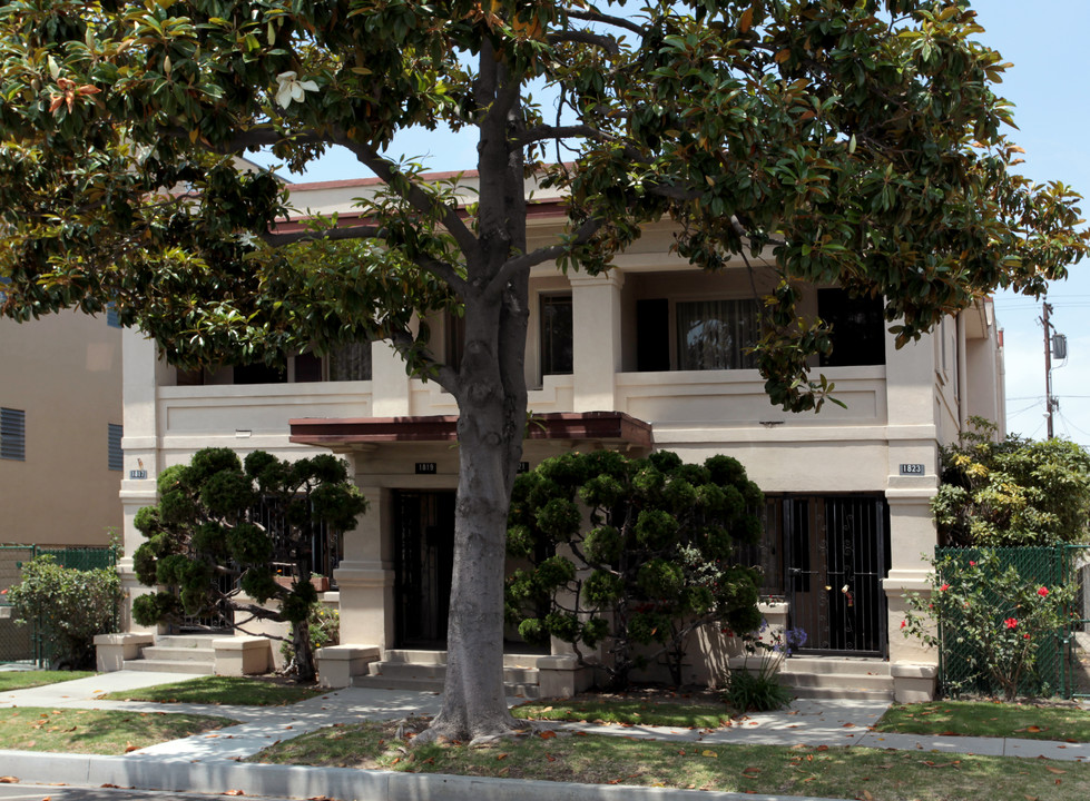 1817 E 1st St in Long Beach, CA - Foto de edificio