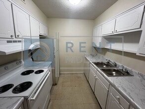 1007 Piney Woods Rd in Columbia, SC - Building Photo - Building Photo