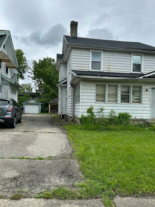 property at 844 St Agnes Ave