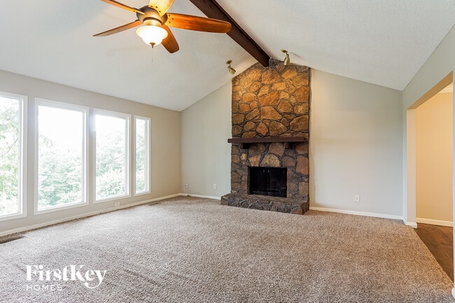 1312 Whirlaway Cir in Helena, AL - Building Photo - Building Photo