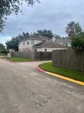 4002 Timber Falls Ct in Houston, TX - Building Photo - Building Photo
