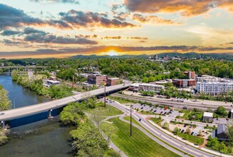 The Wyre in Asheville, NC - Foto de edificio - Building Photo