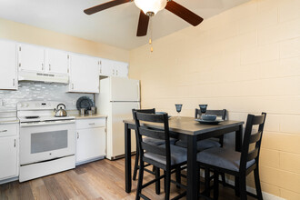 Dos Santos Apartments in El Paso, TX - Building Photo - Interior Photo