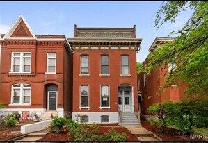 1725 Oregon Pl in St. Louis, MO - Building Photo