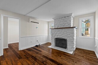 17 Hancox St in Stonington, CT - Building Photo - Building Photo