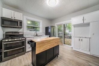 1532 Hamilton Ave NW in Grand Rapids, MI - Building Photo - Building Photo