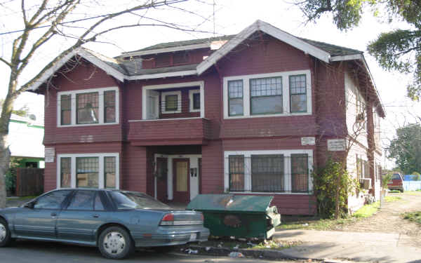 730-736 E Sonora St in Stockton, CA - Building Photo