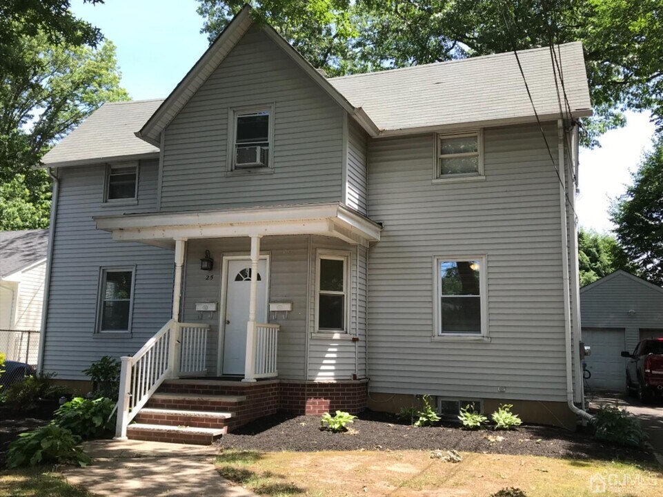 25 Garden St-Unit -1 in Edison, NJ - Foto de edificio