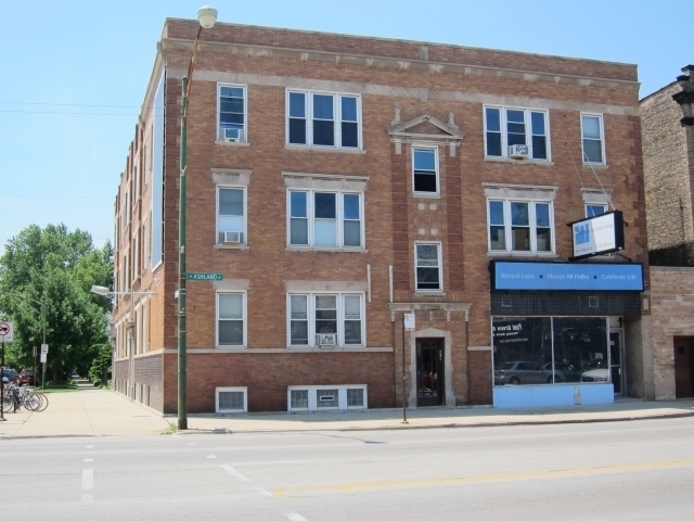 property at 1606 W Nelson St