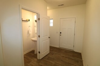 4740 Wemar Ct in Pfafftown, NC - Building Photo - Building Photo